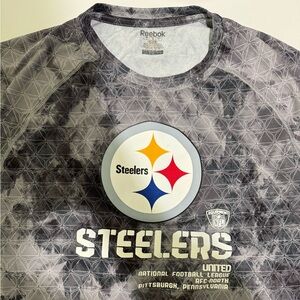Men’s Reebok size L speedwick Steelers shirt.